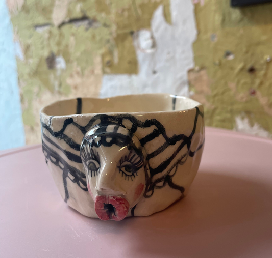 Lille skål med ansigt