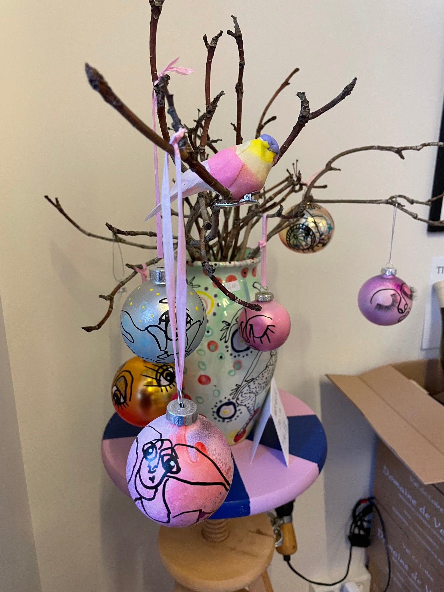 Mal på glas julekugler 7 dec. kl. 10-12.30