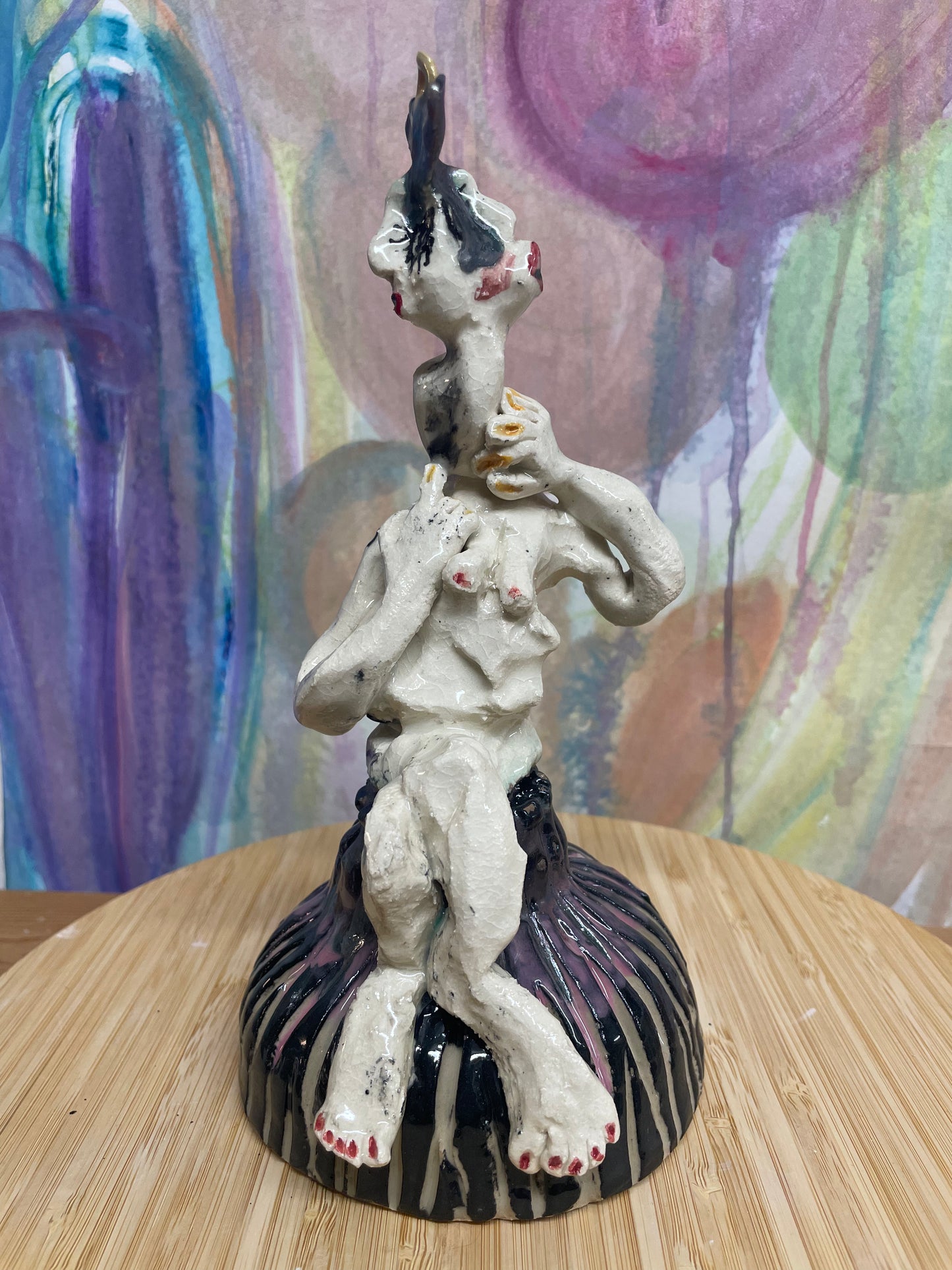 Keramik Skulptur “kvinde med lang hals og kort lunte”