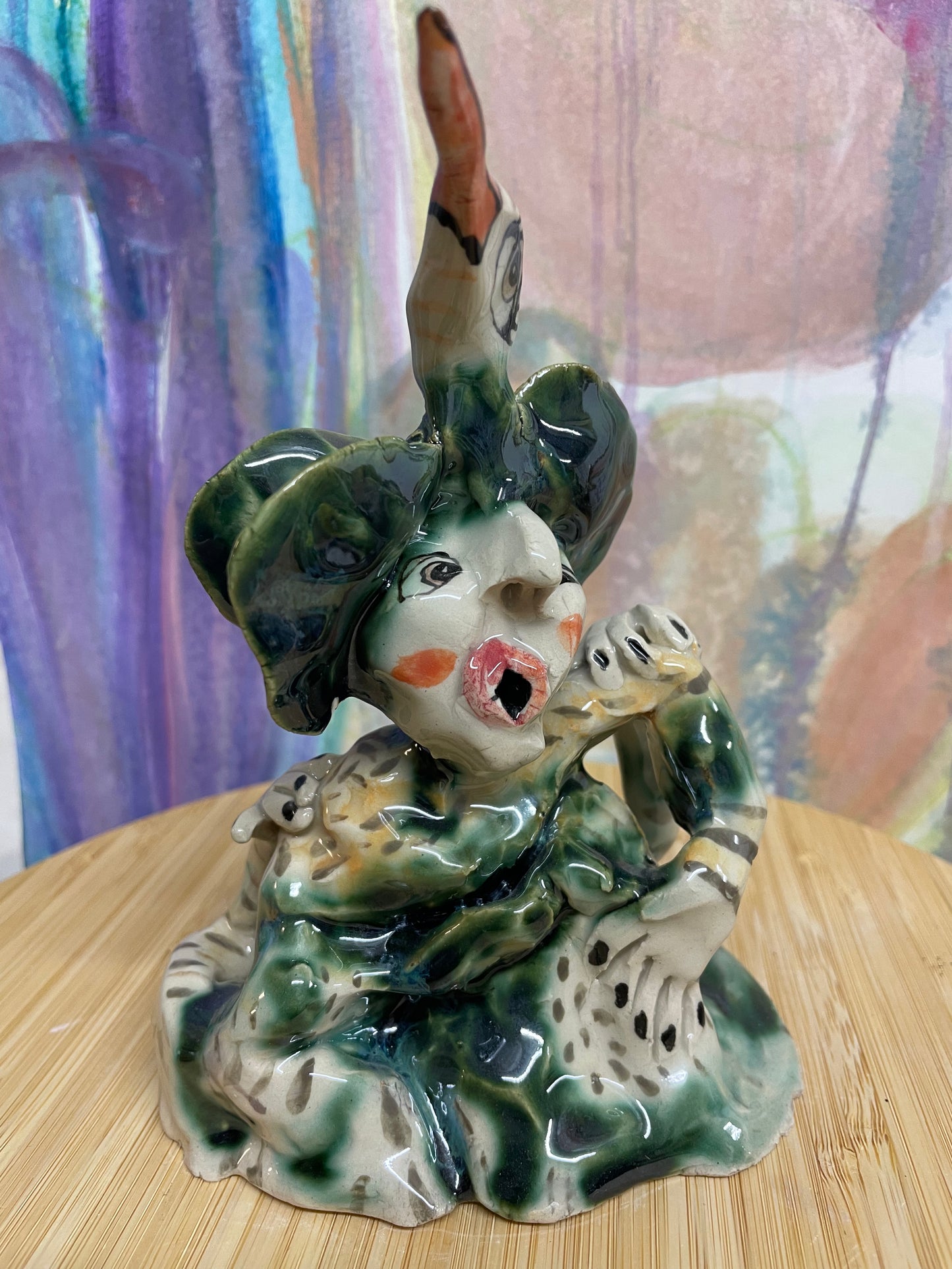 Keramik skulptur “ Hun er lidt flyvsk”