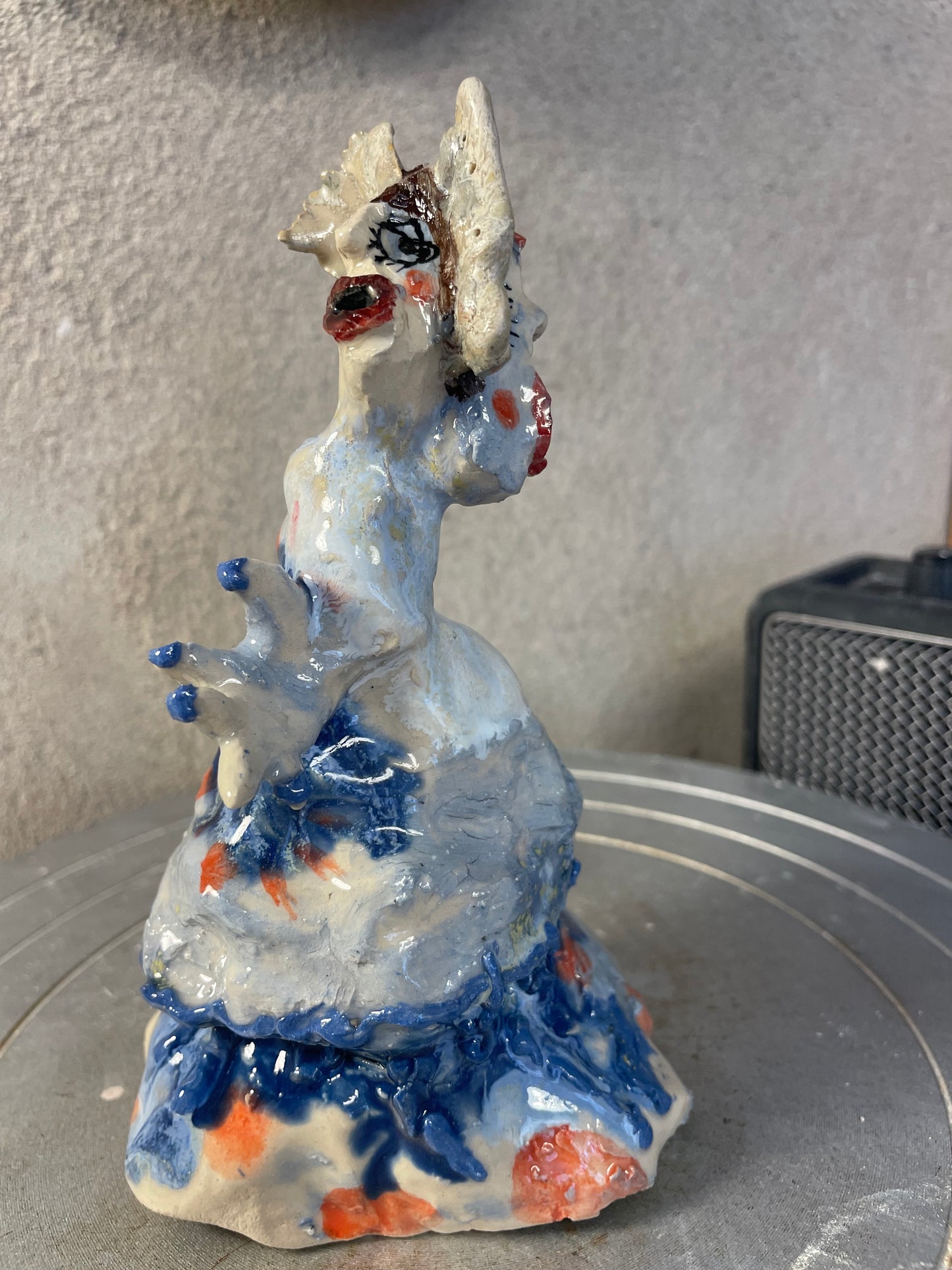 skulptur råber blå toner