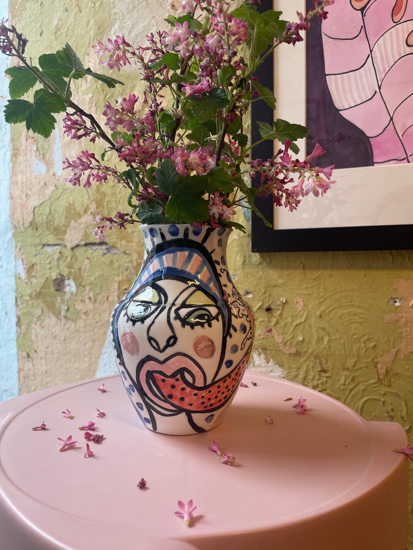 vase med ansigter