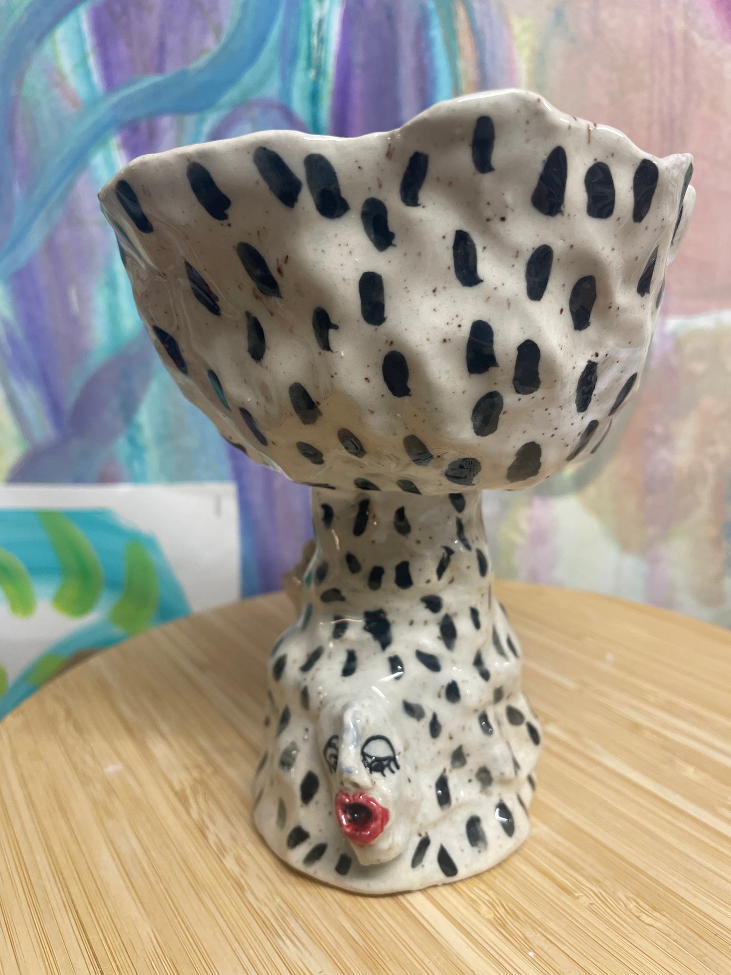 Skål med små ansigter