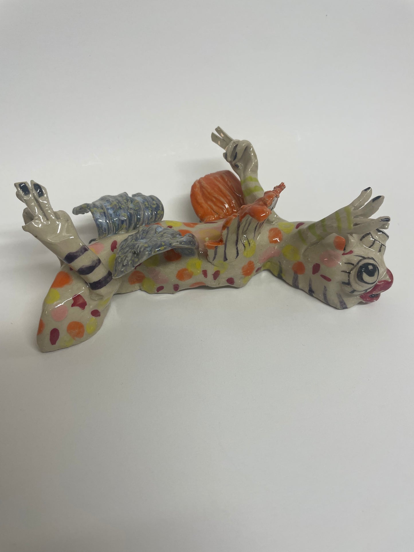 Vims keramik figur til at hænge på væggen (orange)