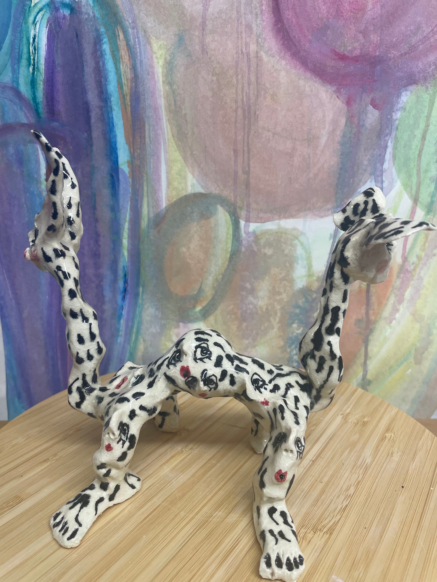 Keramik skulptur “dyret med ansigter”