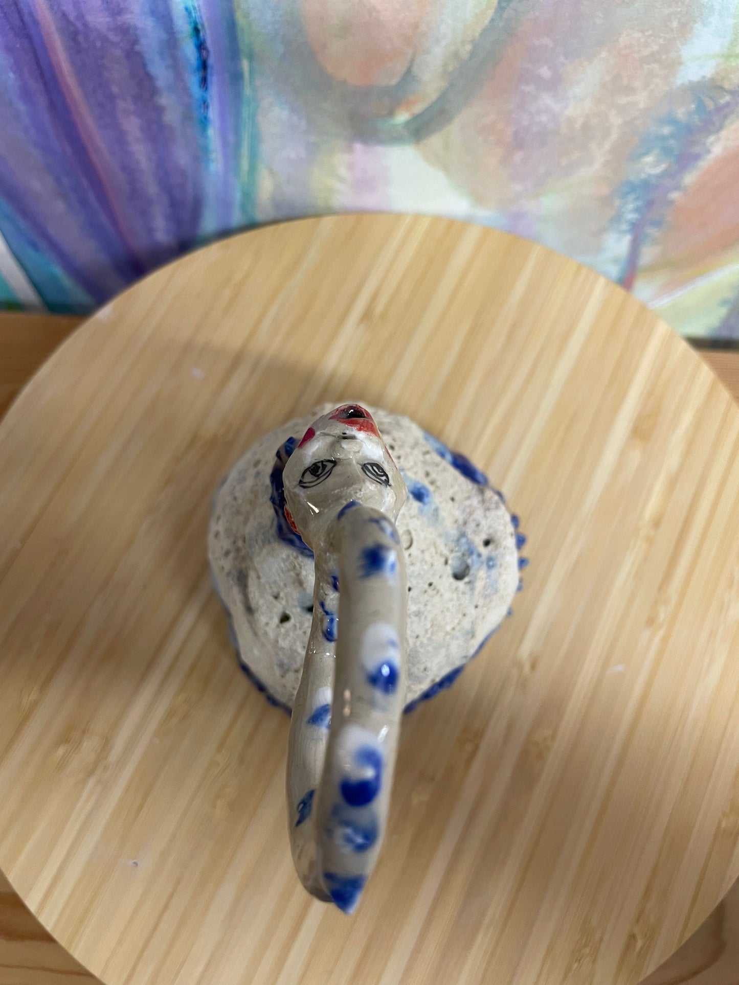 Keramik skulptur “kvinde med ring“