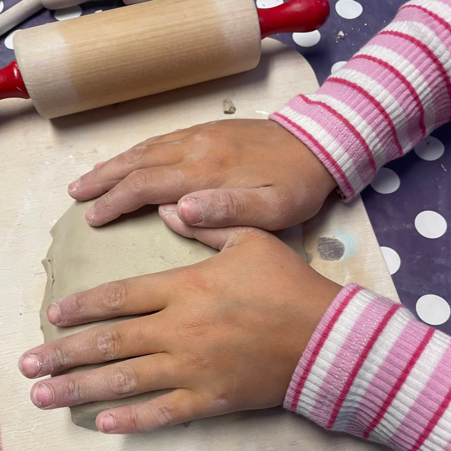 Maj-Keramik forløb for børn  7-12 år onsdage Kl. 14-16.30